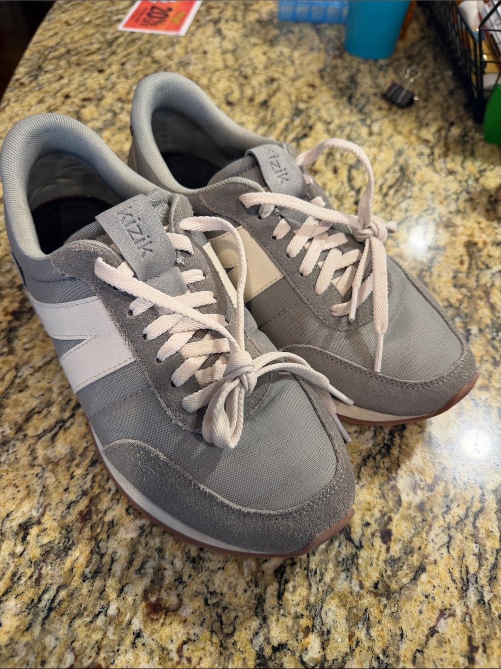 Men's Kizik Milan Gray Sneakers with White/Cream Accents
